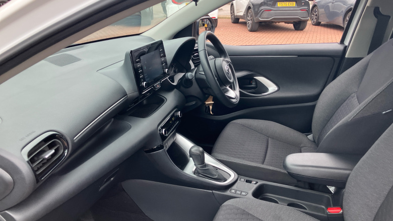 Toyota Yaris 1.5 Hybrid Icon 5dr CVT Hybrid Hatchback